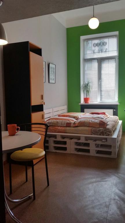 The Georgehouse Hostel Lviv Exterior photo